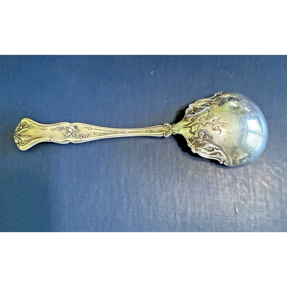 VTG 1847 Rogers Bros XS Triple Grape Pattern Silver Plate Spoon 6